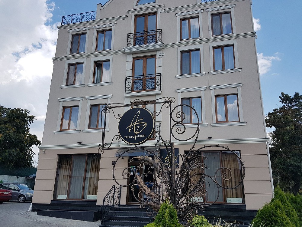 Thomas Albert Hotel
